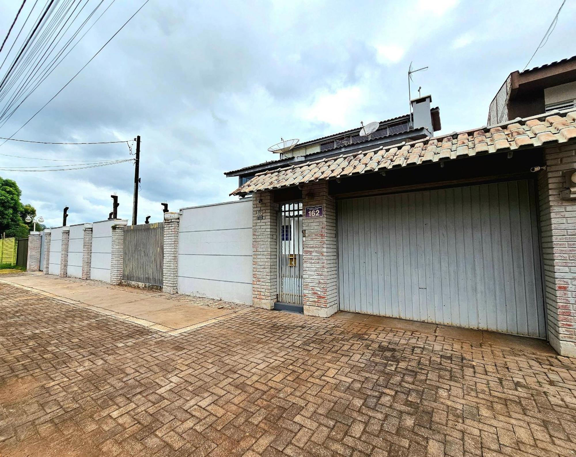 Casa Ampla Piscina Prox Ginasio Costa E Paraguai Casa de férias *